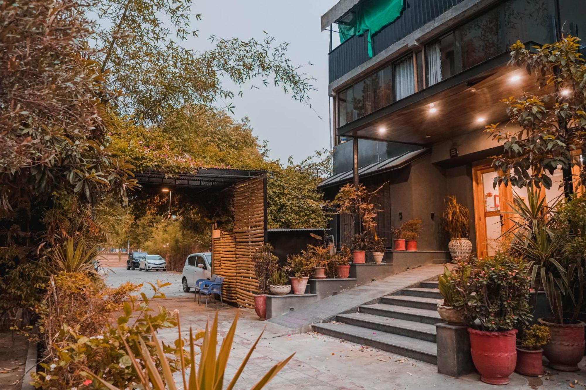 The Garden Hotel Исламабад Экстерьер фото